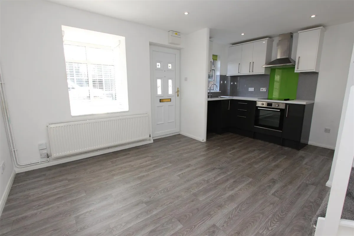 Bowmans Way, Dunstable, Bedfordshire, LU6 3LE