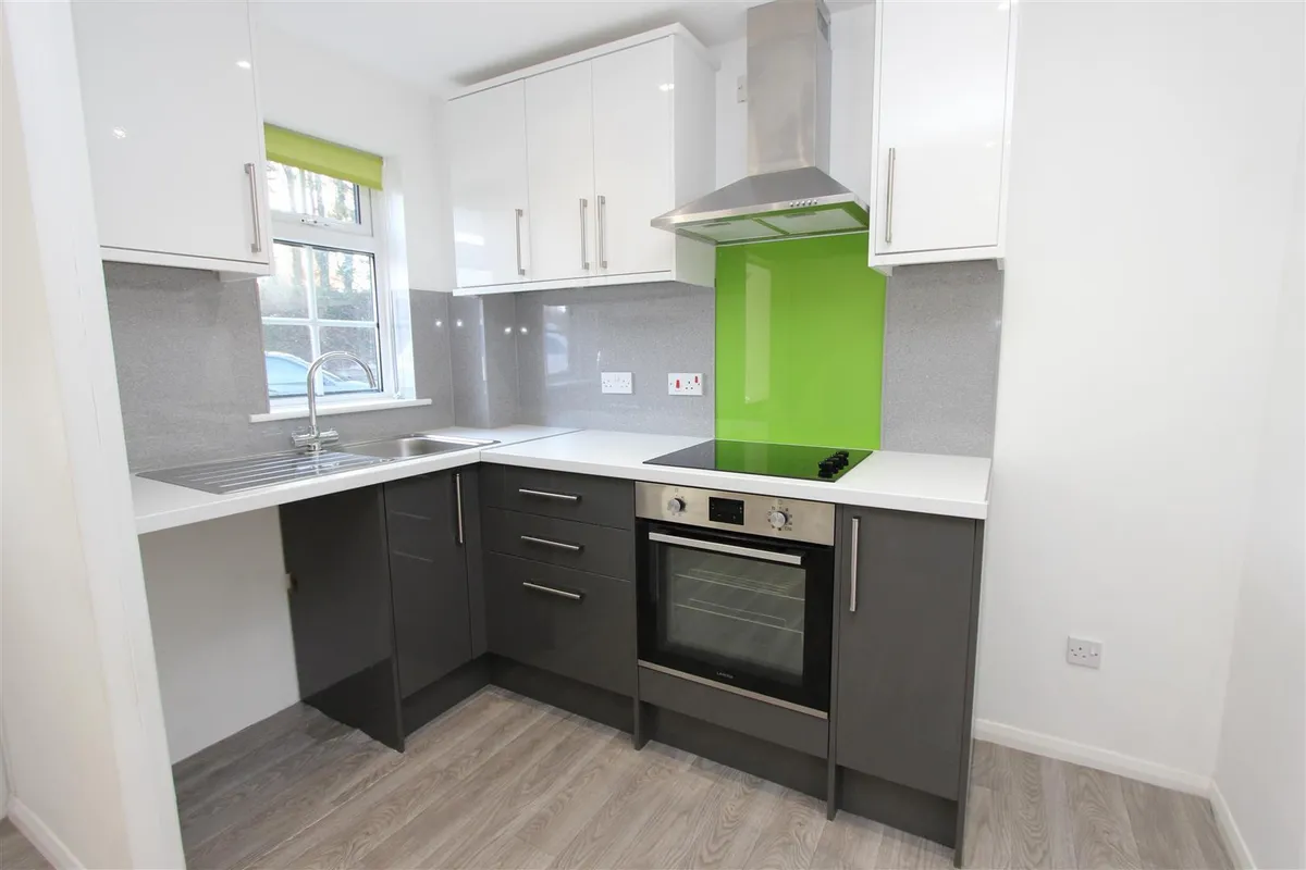 Bowmans Way, Dunstable, Bedfordshire, LU6 3LE