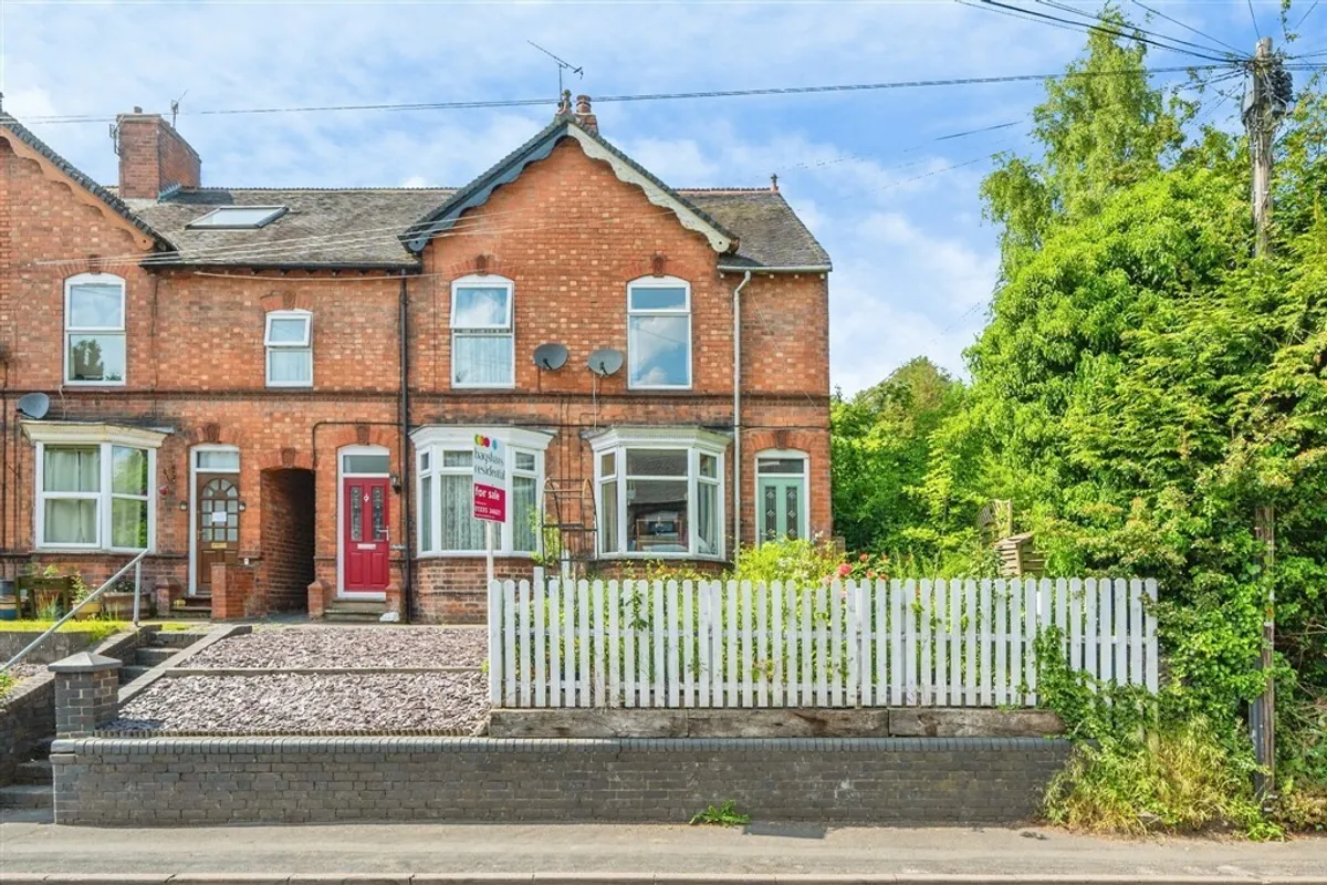 Mayfield Road, ASHBOURNE