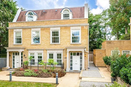 Ridgewood, Weybridge, KT13