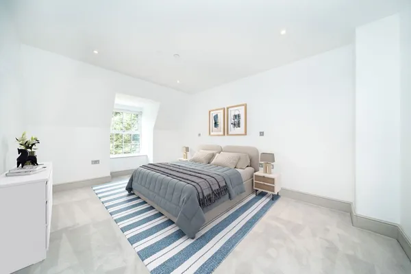 Ridgewood, Weybridge, KT13 photo 5