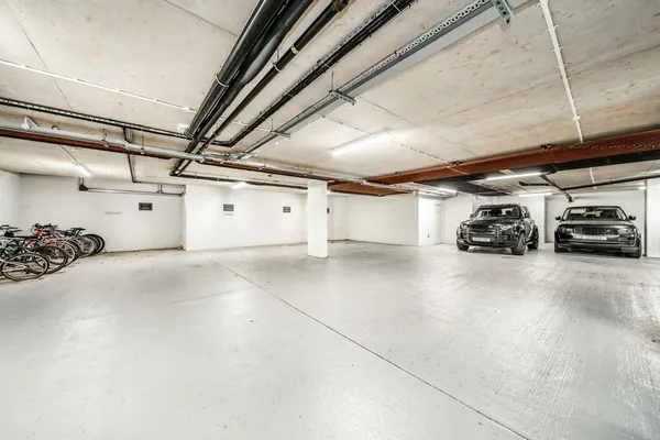 Ridgewood, Weybridge, KT13 photo 13