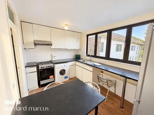 Summerwood Road, ISLEWORTHphoto