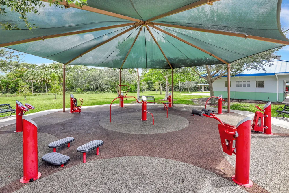 2901 S Palm Aire Dr, Pompano Beach, FL 33069