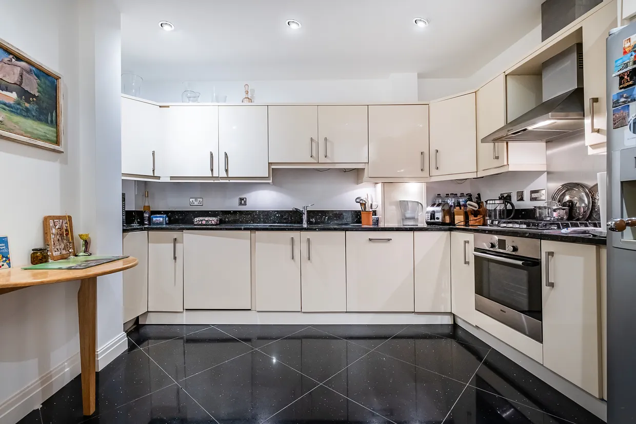 Warwick Road, London, W14 photo 8