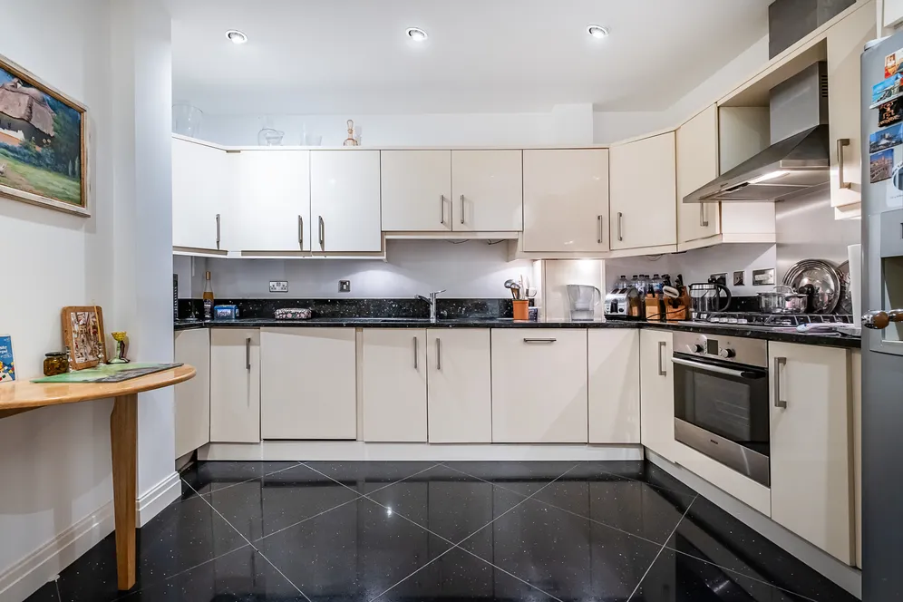 Warwick Road, London, W14 photo 8