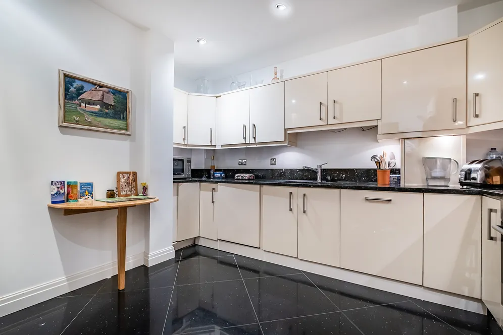 Warwick Road, London, W14 photo 9