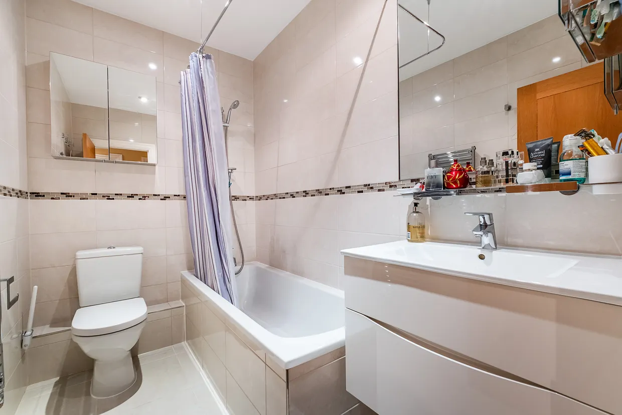 Warwick Road, London, W14 photo 19