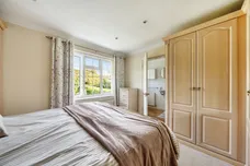 Stephenson Drive, East Grinstead, RH19 photo 7