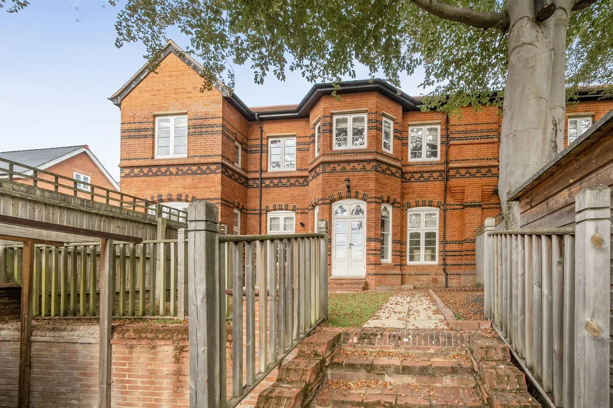 The Courtyard, Maidenhead