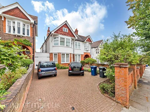 Corfton Road, Ealingphoto