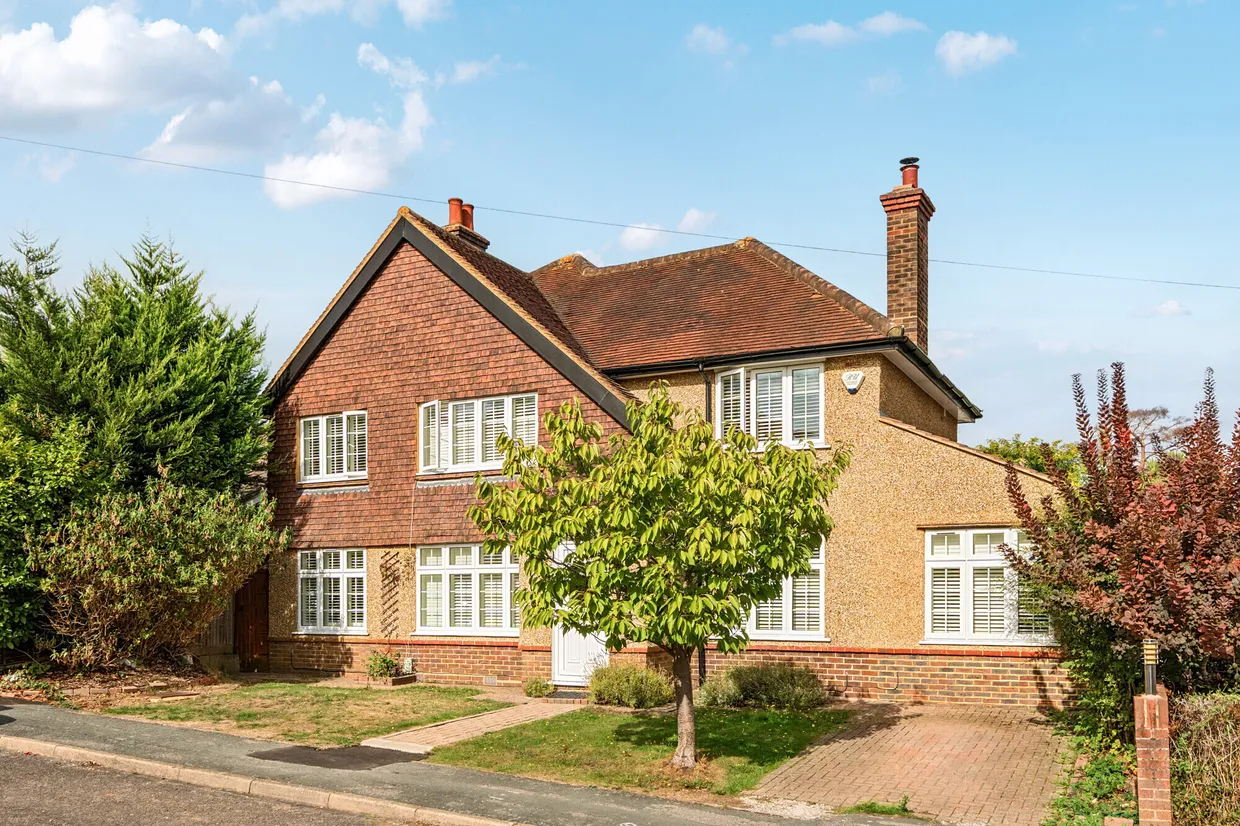 Christ Church Mount, Epsom, KT19 photo 1