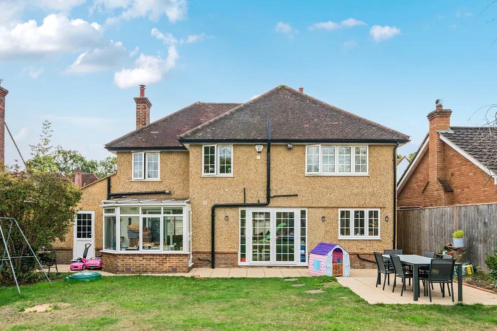 Christ Church Mount, Epsom, KT19 photo 13