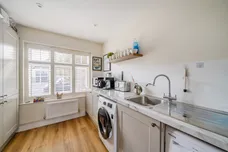 Christ Church Mount, Epsom, KT19 photo 18