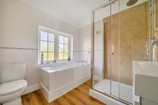 Christ Church Mount, Epsom, KT19 photo 19