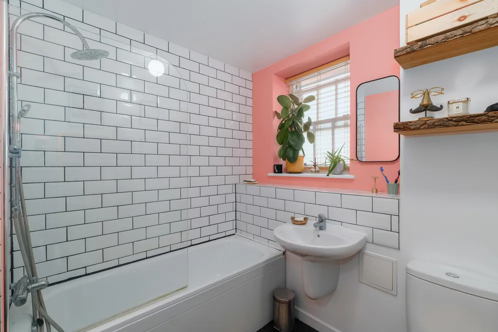 St. Annes Row, London, E14 photo 5