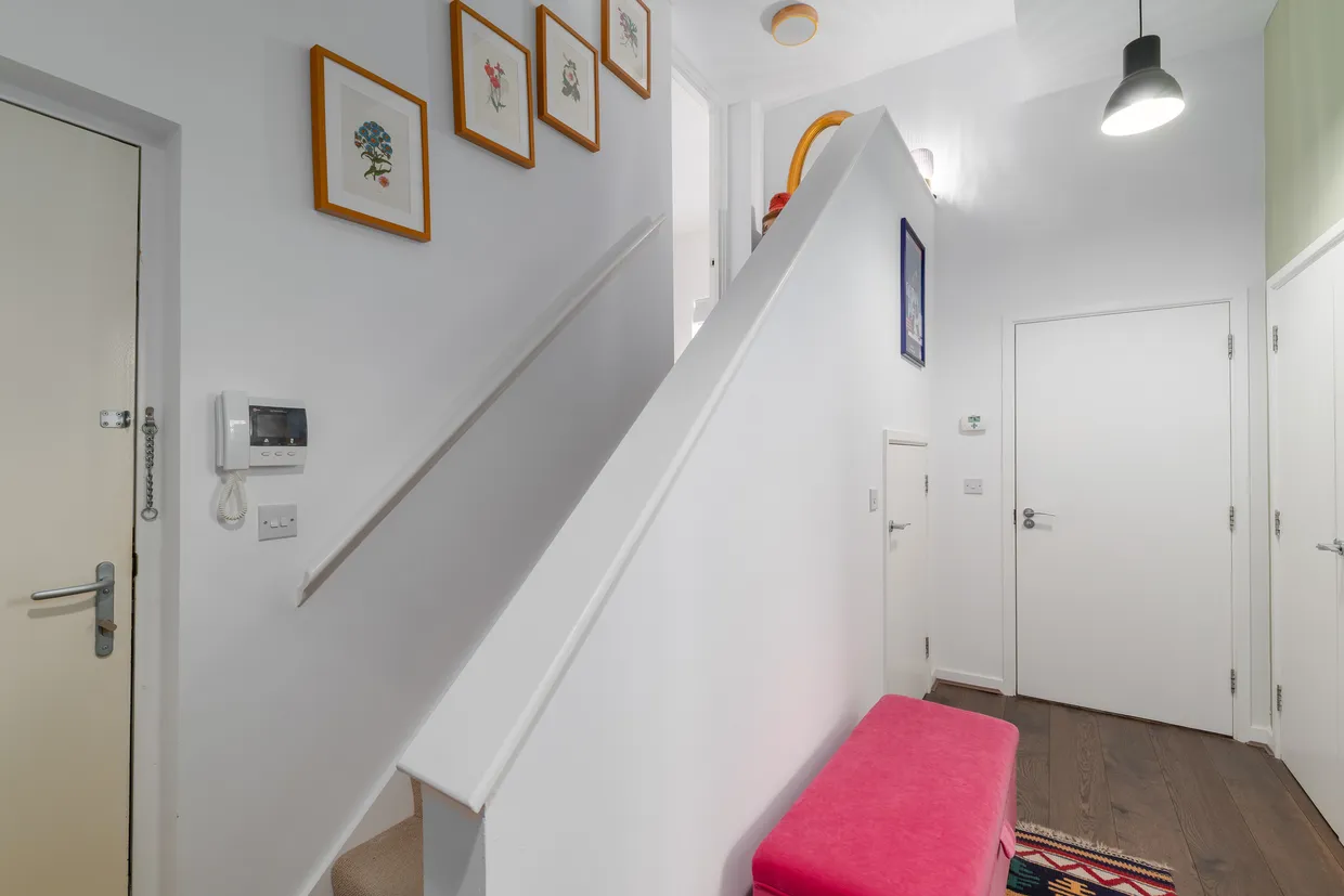 St. Annes Row, London, E14 photo 6