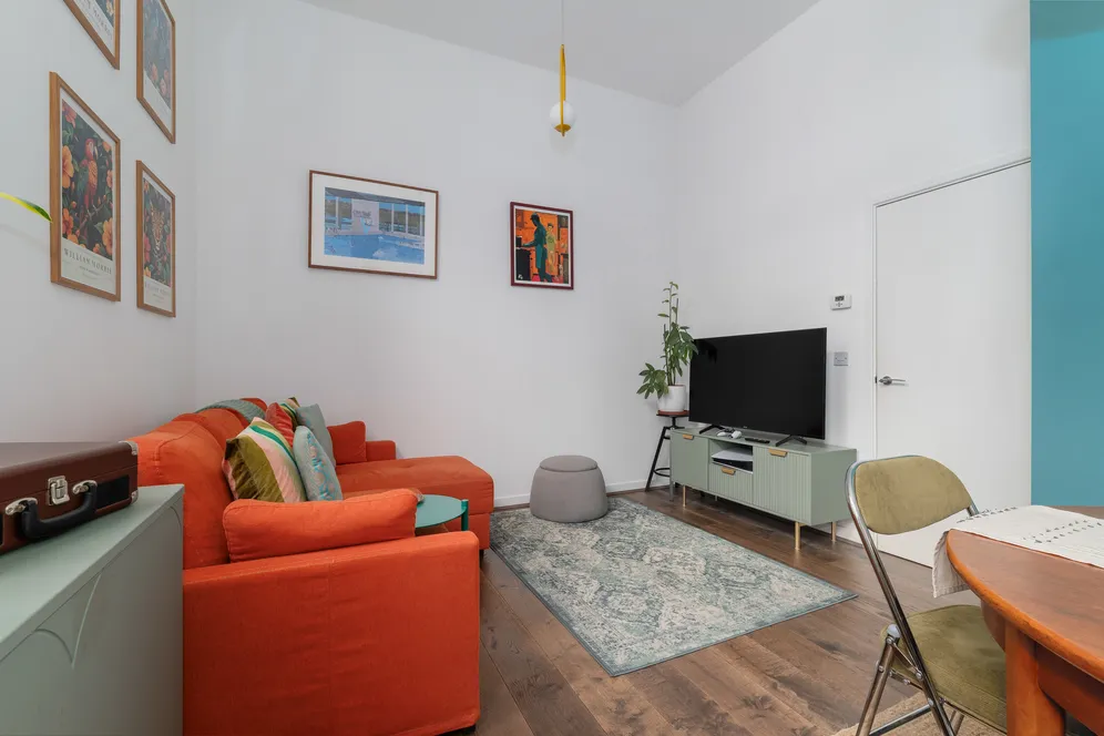 St. Annes Row, London, E14 photo 23