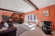 Warren Hill, Epsom, KT18 photo 3
