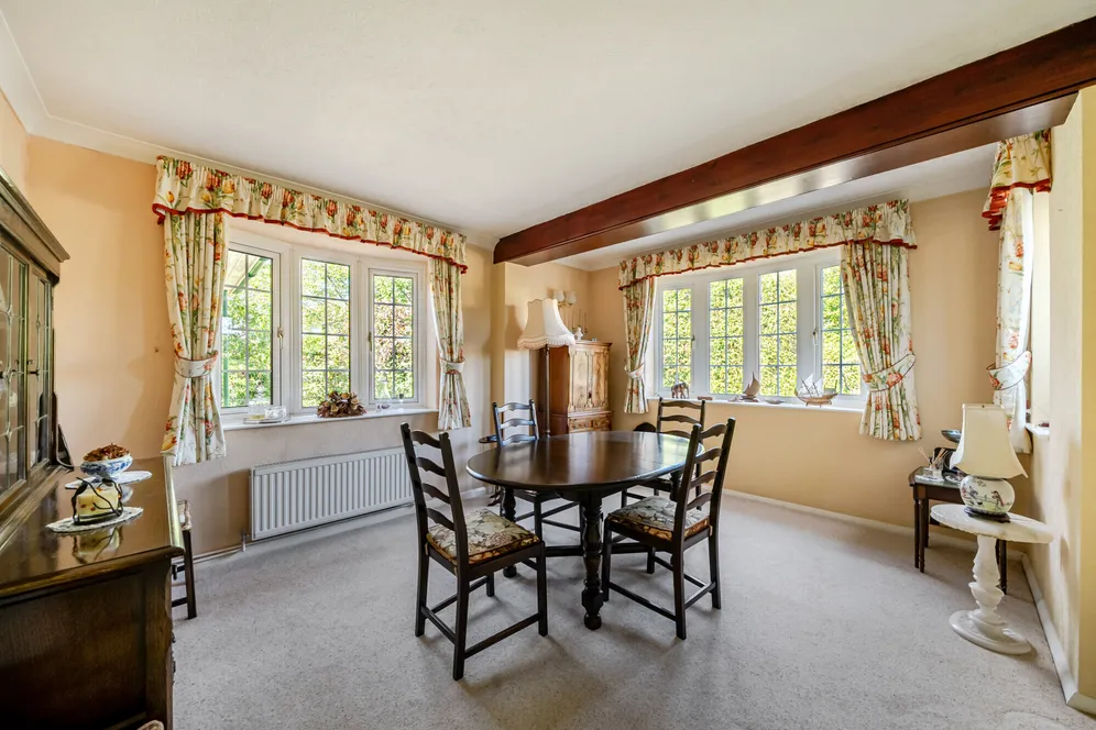 Warren Hill, Epsom, KT18 photo 4