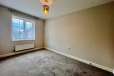 Oaklands Court, LEEDS
