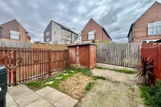 Oaklands Court, LEEDS