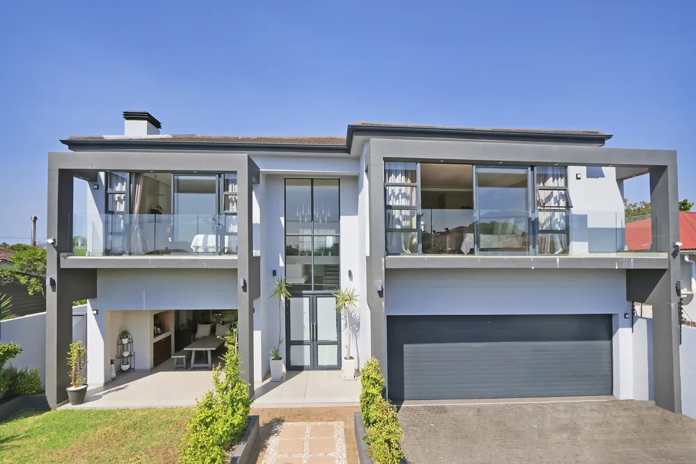 South Africa, Western Cape, Claremont, Jefferson Road, 10