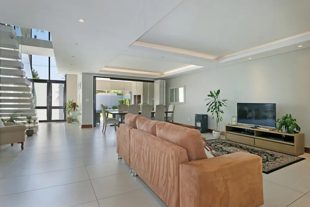 South Africa, Western Cape, Claremont, Jefferson Road, 10