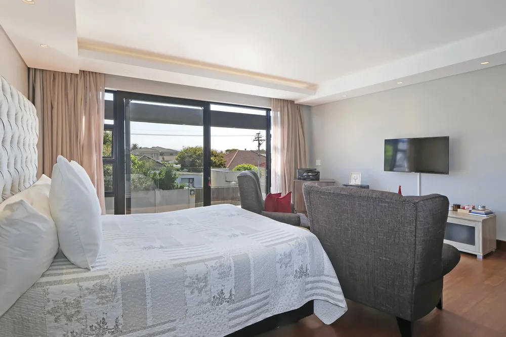 South Africa, Western Cape, Claremont, Jefferson Road, 10