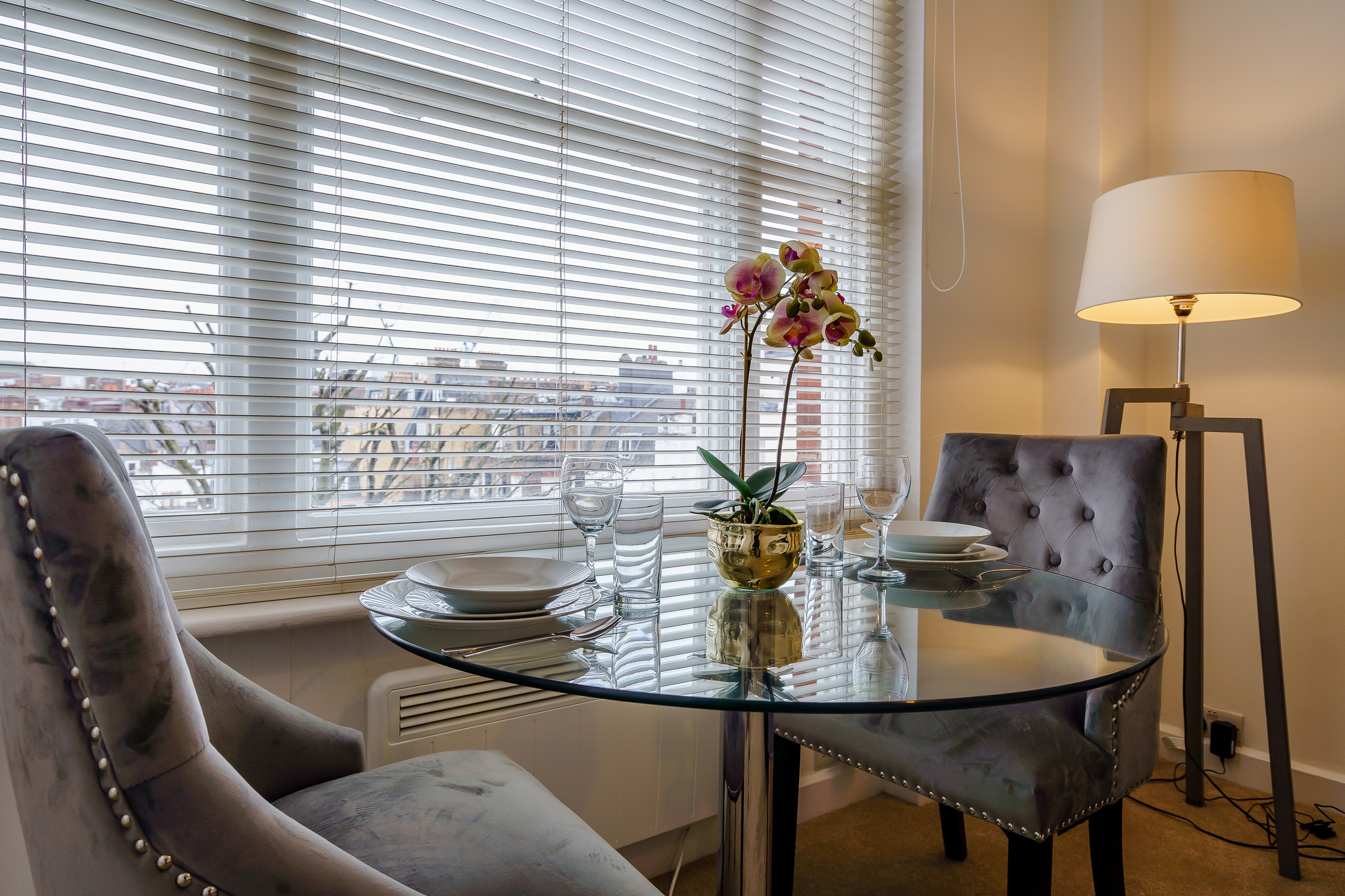 Studio Apartment  To Let  Hill Street  Image 4