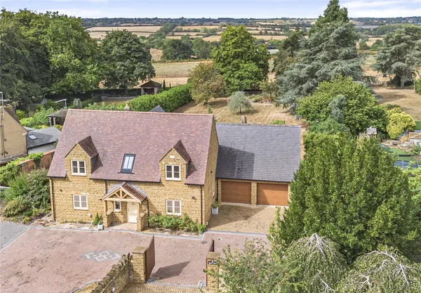 Saneco Lane, Brixworth, NN6 photo 1