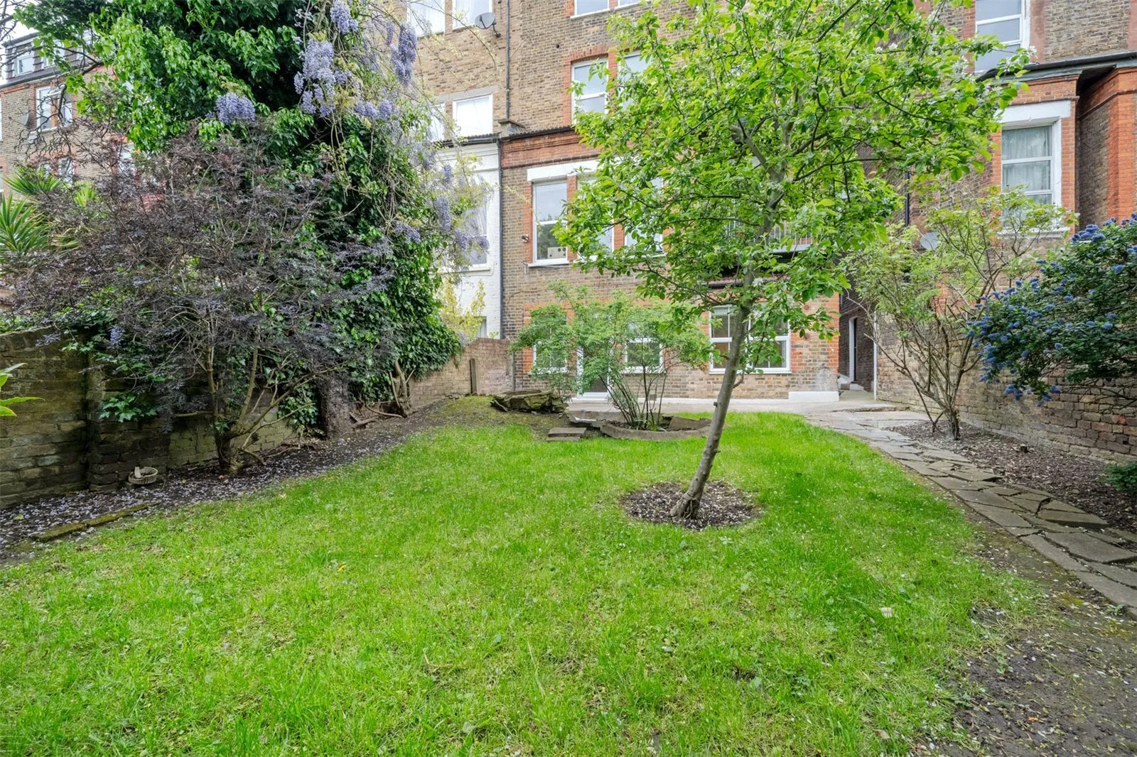 St. Cuthberts Road, Kilburn, London, NW2