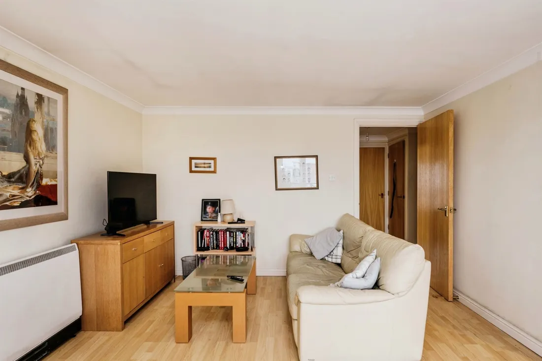 Property photo 8