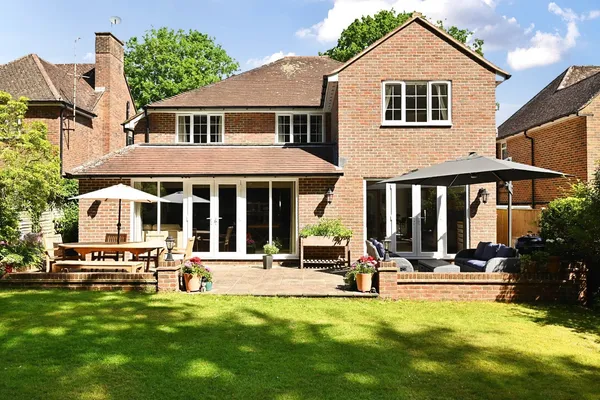 Oak Bank, Lindfield, RH16 photo 2