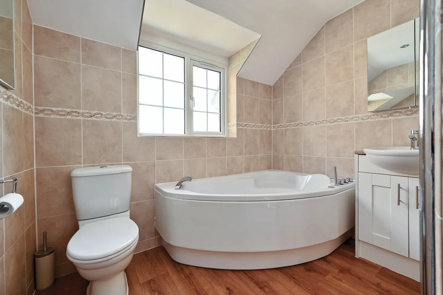 Oak Bank, Lindfield, RH16 photo 21