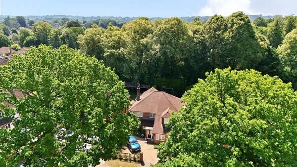 Oak Bank, Lindfield, RH16 photo 26