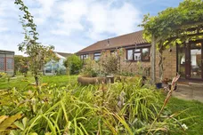 Fox Meadows, Crewkerne