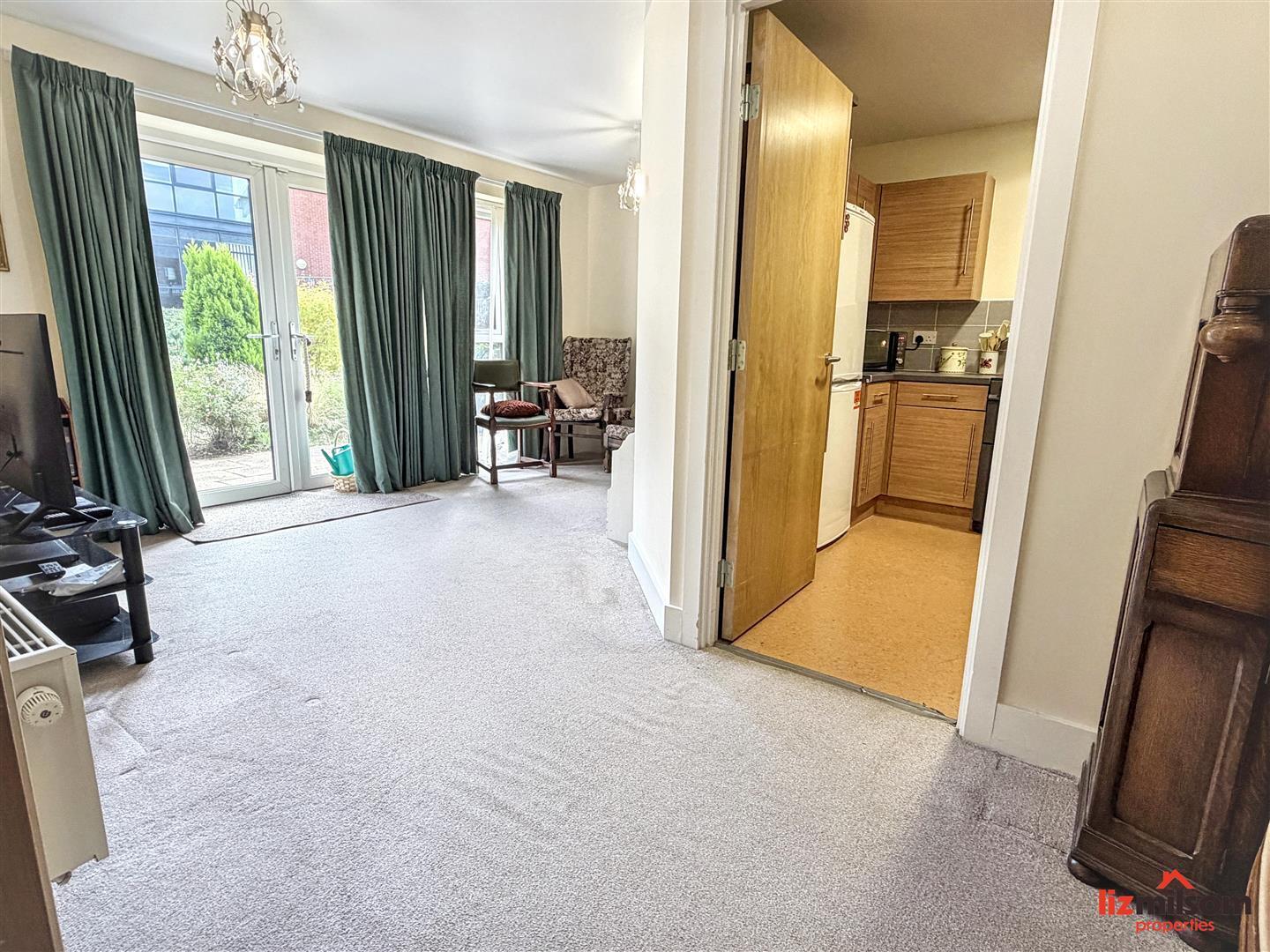 Ground floor Apartment - Oaklands Village, Swadlincote Image 4