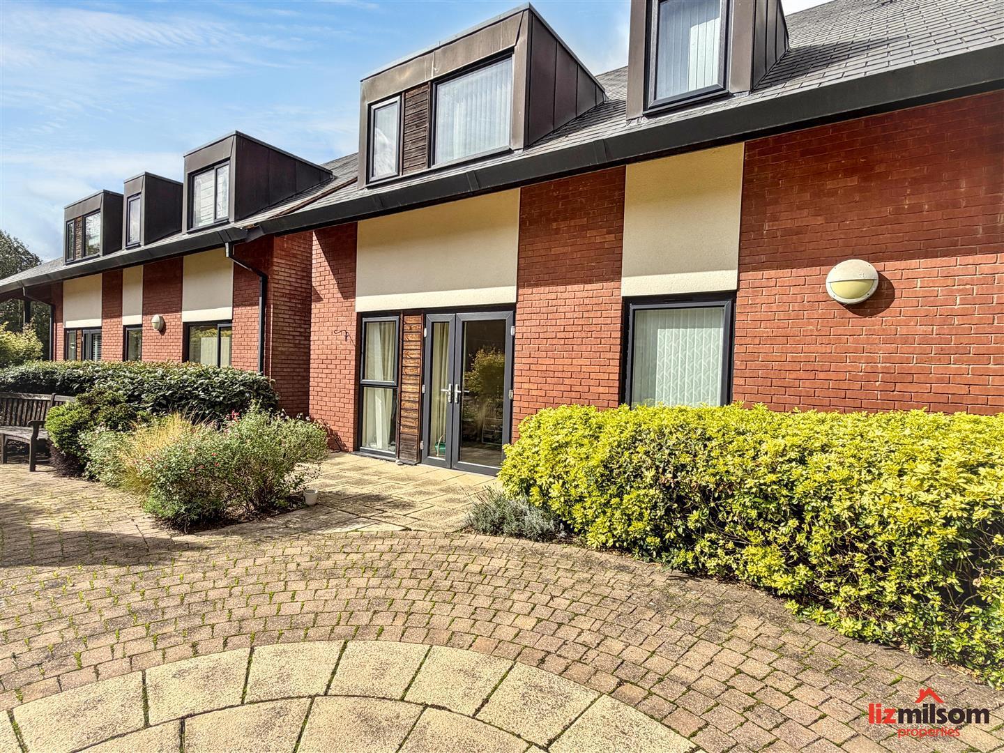Ground floor Apartment - Oaklands Village, Swadlincote Image 9
