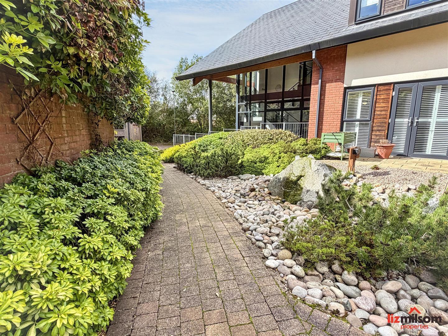 Ground floor Apartment - Oaklands Village, Swadlincote Image 12