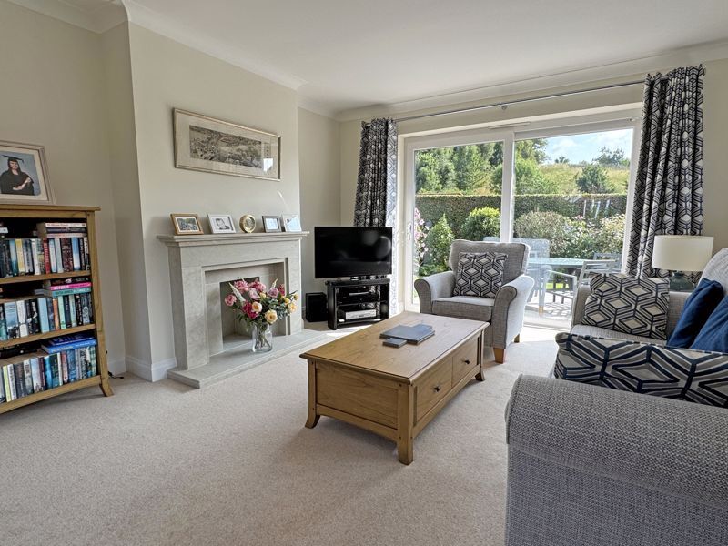 Manor Close, Sidmouth Image 5