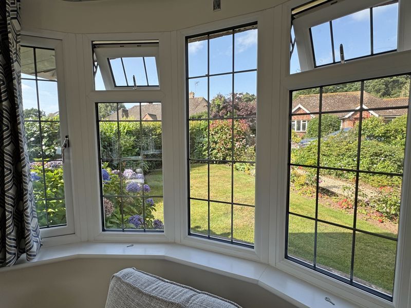 Manor Close, Sidmouth Image 7