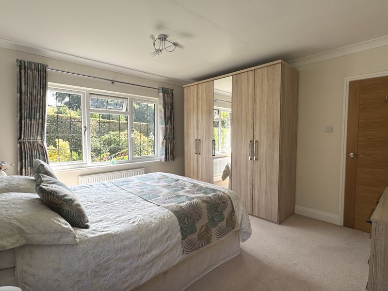 Manor Close, Sidmouth Image 13
