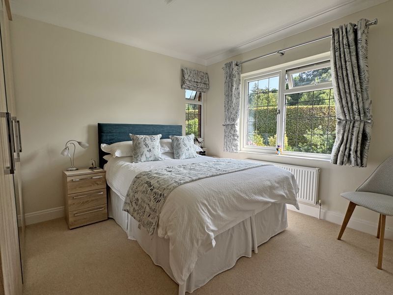 Manor Close, Sidmouth Image 15