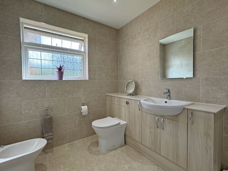 Manor Close, Sidmouth Image 17