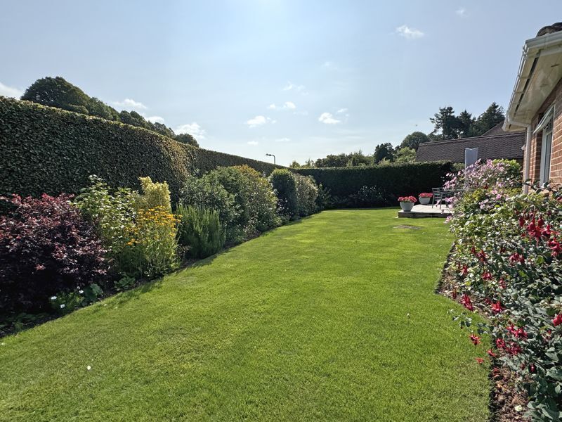 Manor Close, Sidmouth Image 20