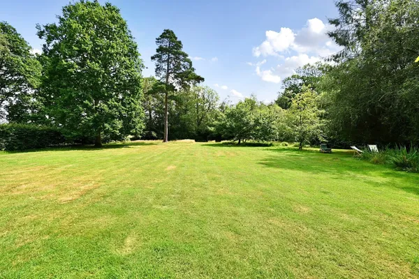 High Beeches Lane, Handcross, RH17 photo 6