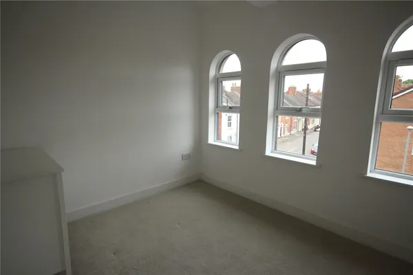 Palmerston Road, Northampton, NN1 photo 6