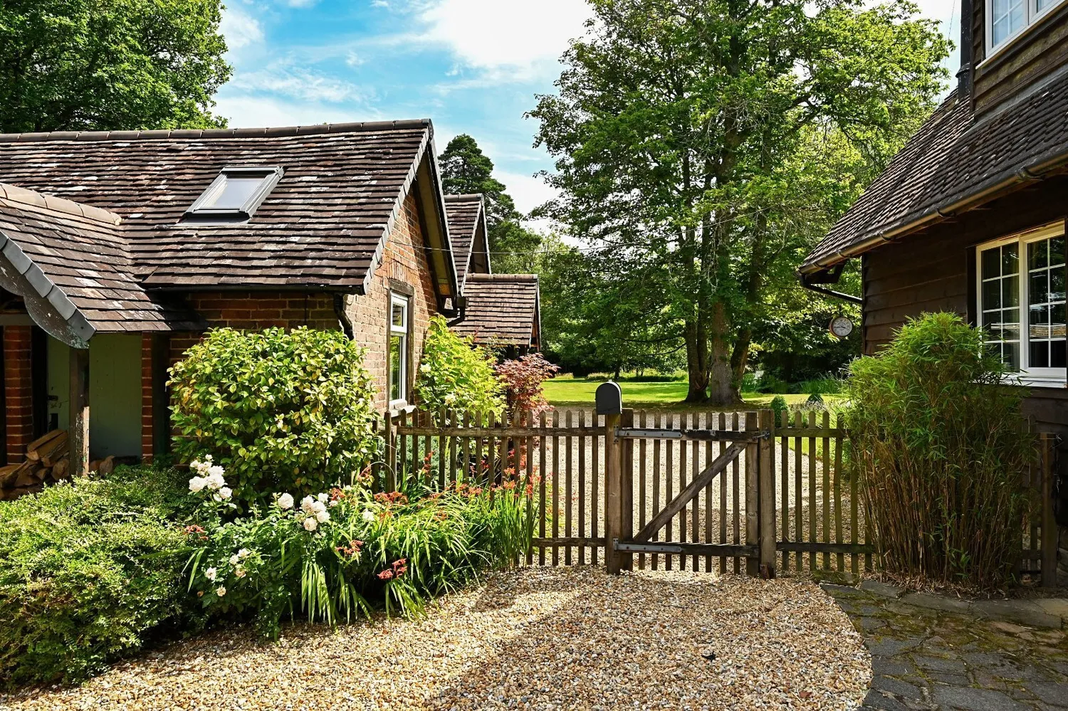 High Beeches Lane, Handcross, RH17 photo 23