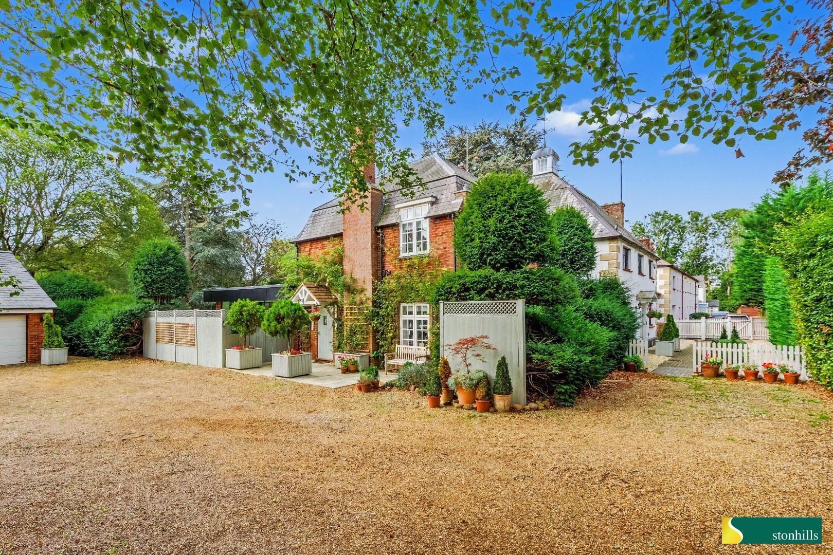 The Drive, Horton, Northampton Image 15